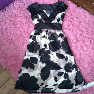 Women's Floral Black , white 🤍, grey dress 👗